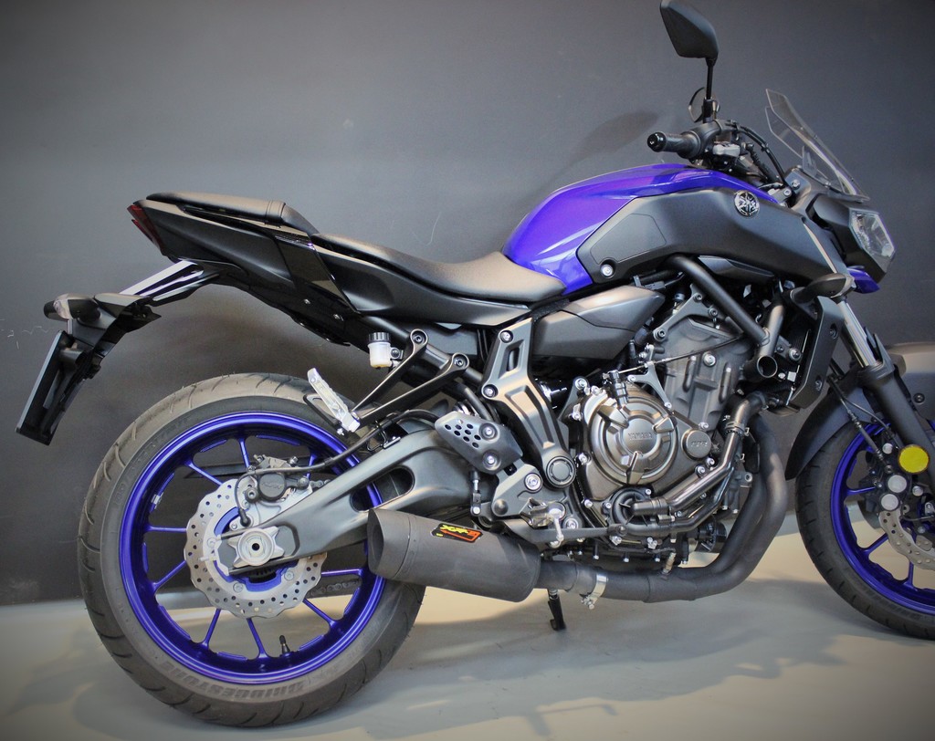 Endy XR3 RVS Black Compleet Uitlaatsysteem met E-keur Yamaha MT07 2014 > 2020