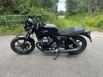 Mistral Short RVS Black Einddemper paar (L+R) met E-keur (Euro5) Moto Guzzi V7 850 2021 - 2024